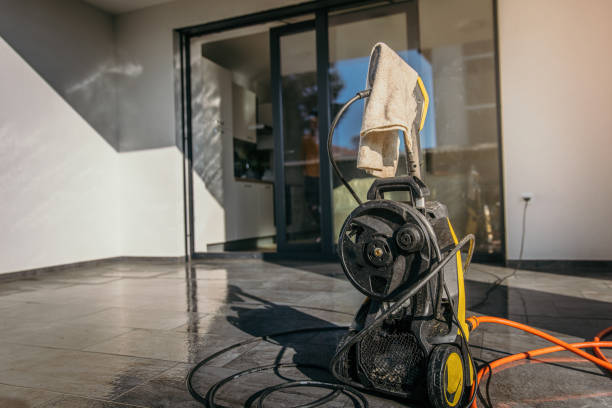 Best Animal Enclosure Cleaning  in Belterra, TX